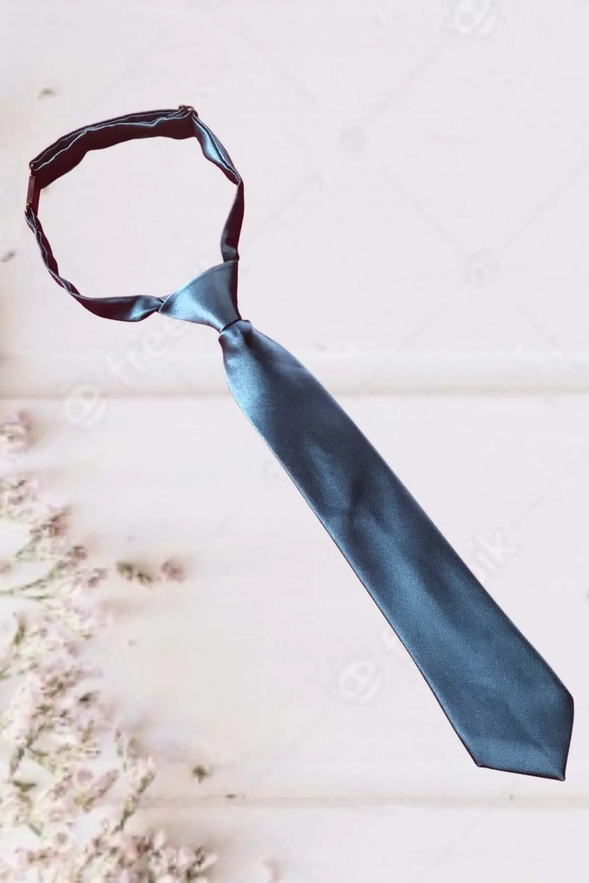 Boy's pre-tied solid neck tie Express NZ wide!