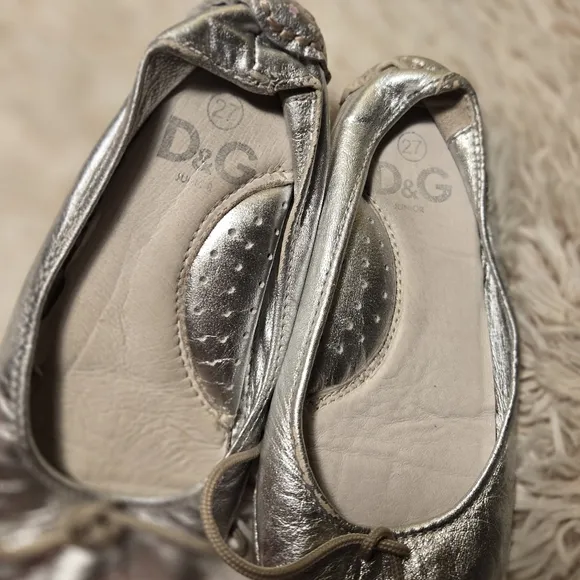 Dolce &amp; Gabbana Silver Flats Arch Support Girls' 27 US 4 VGUC