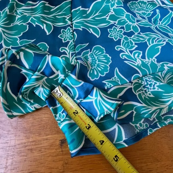 House of Harlow Floral Satin Silk Boho Chic Lounge Casual Shorts Luxury, Size S