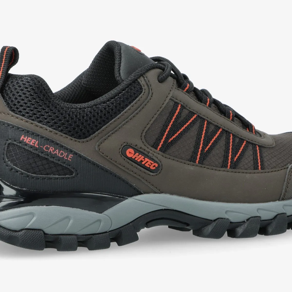 Men's Pinnacle Low Top Sneaker - Brown