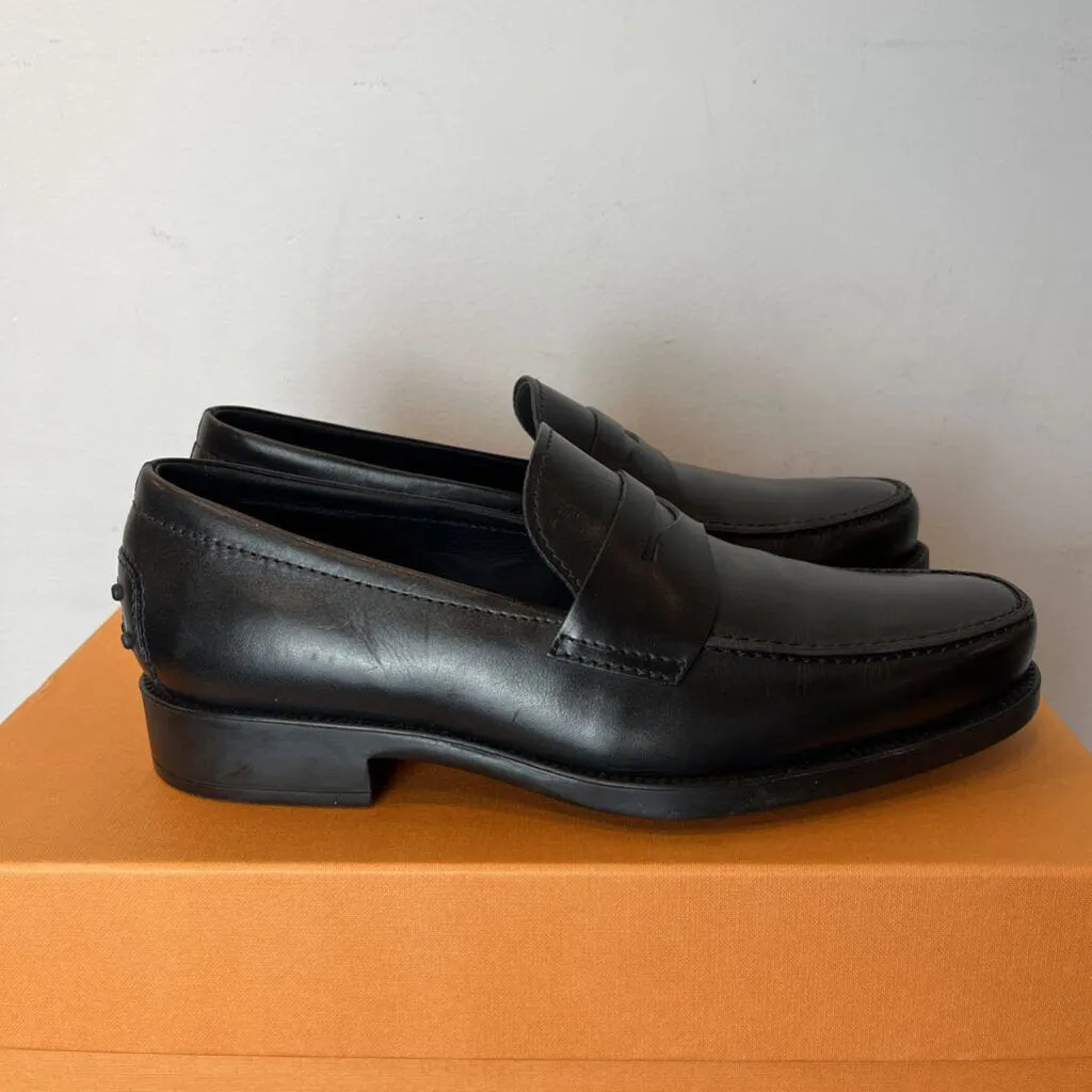 NWB TOD'S PENNY LOAFERS (RETAIL - 8