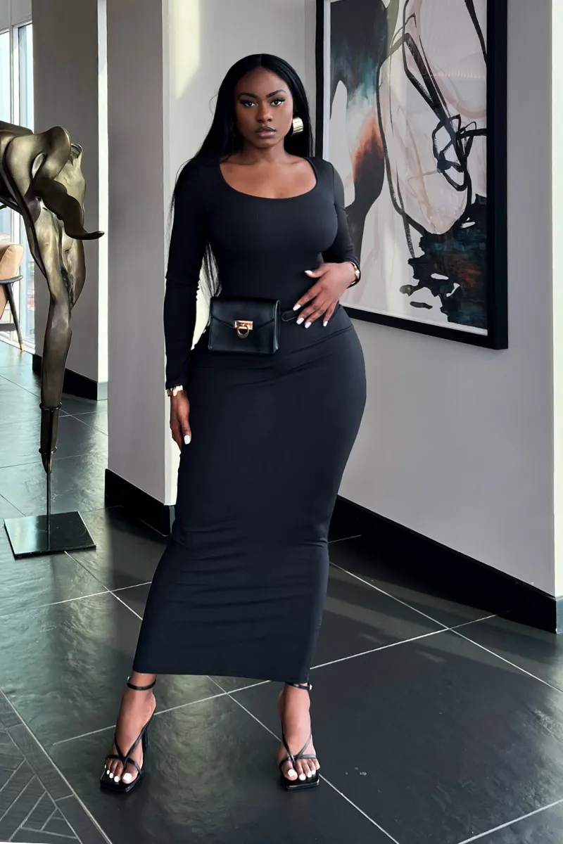 RIBBED BLACK SILHOUETTE | DRESS