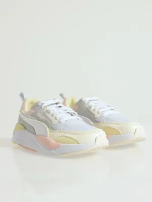 X-Ray 2 Square Lace-Up Sneaker - White
